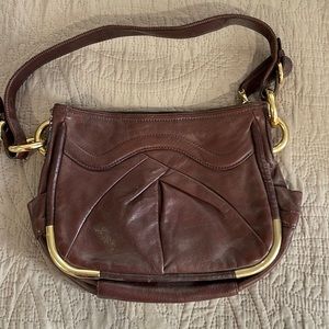 B. Makowsky handbag